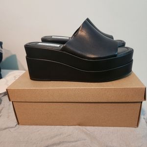 Steve Madden Moveable Sandal size 9